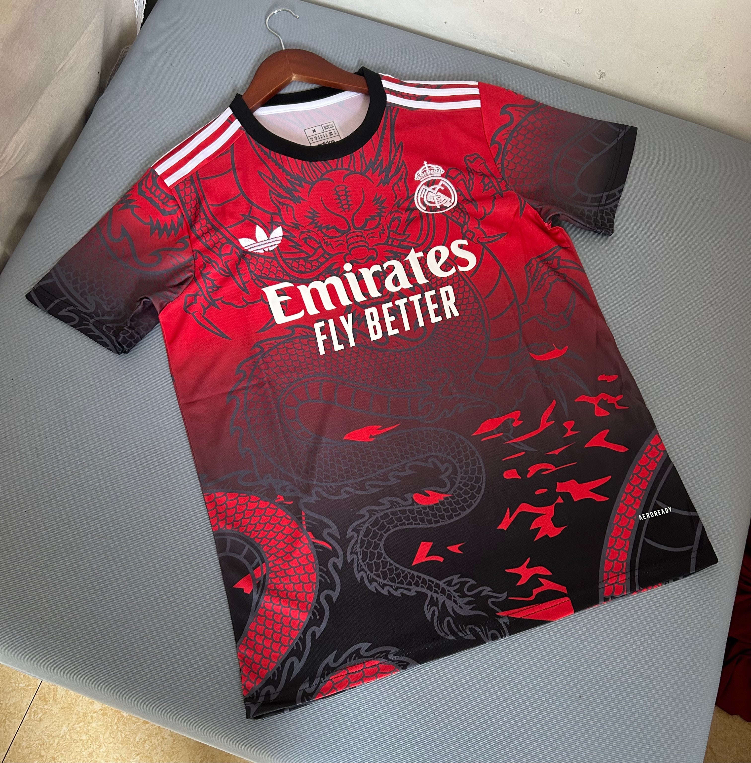 Maglia real madrid special 2024/25 rossa