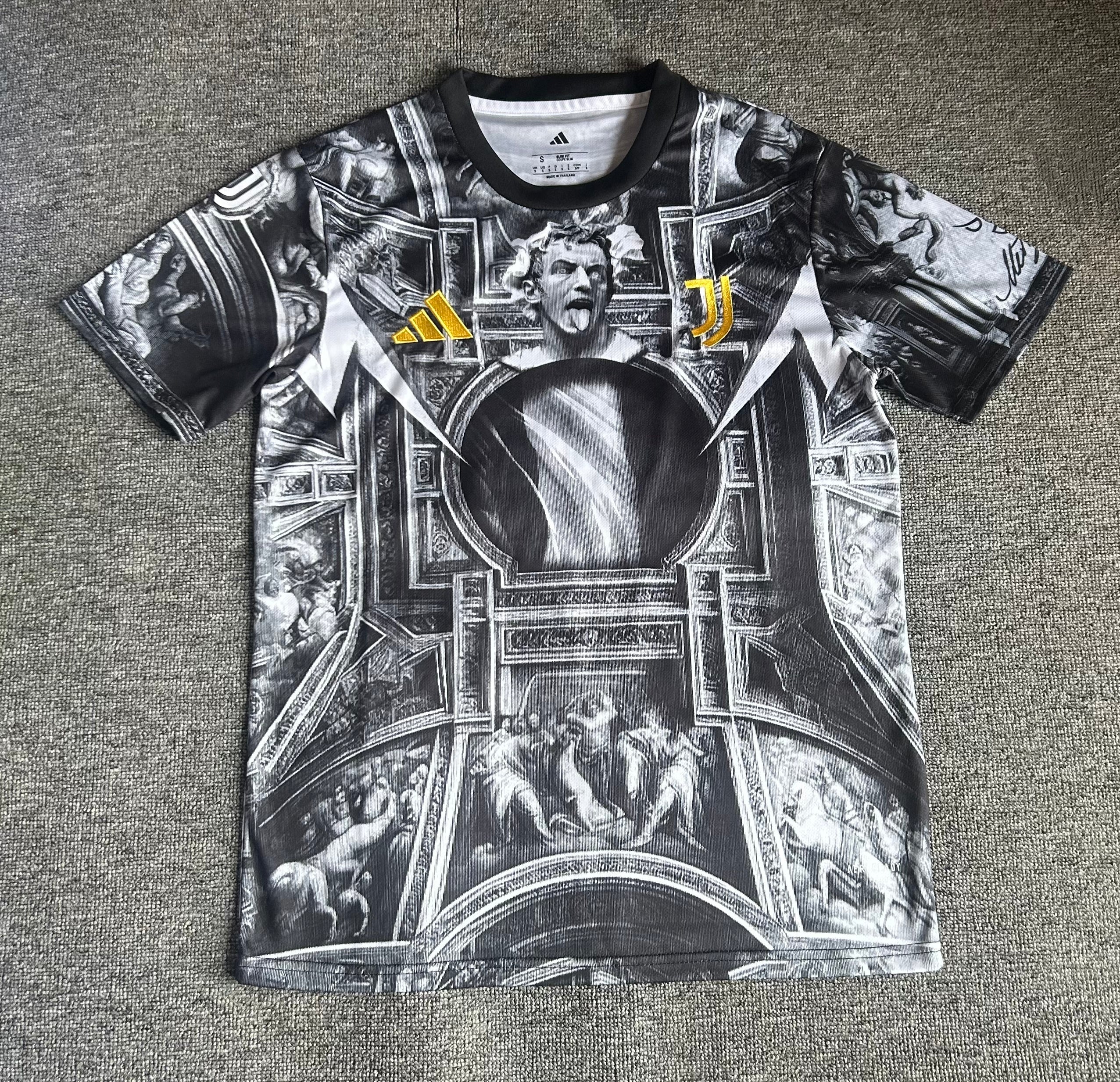 Juventus 2025/26 pre match jersey DEL PIERO EDITION