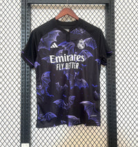 Maglia Real Madrid special 2024/25 nera con pipistrelli viola