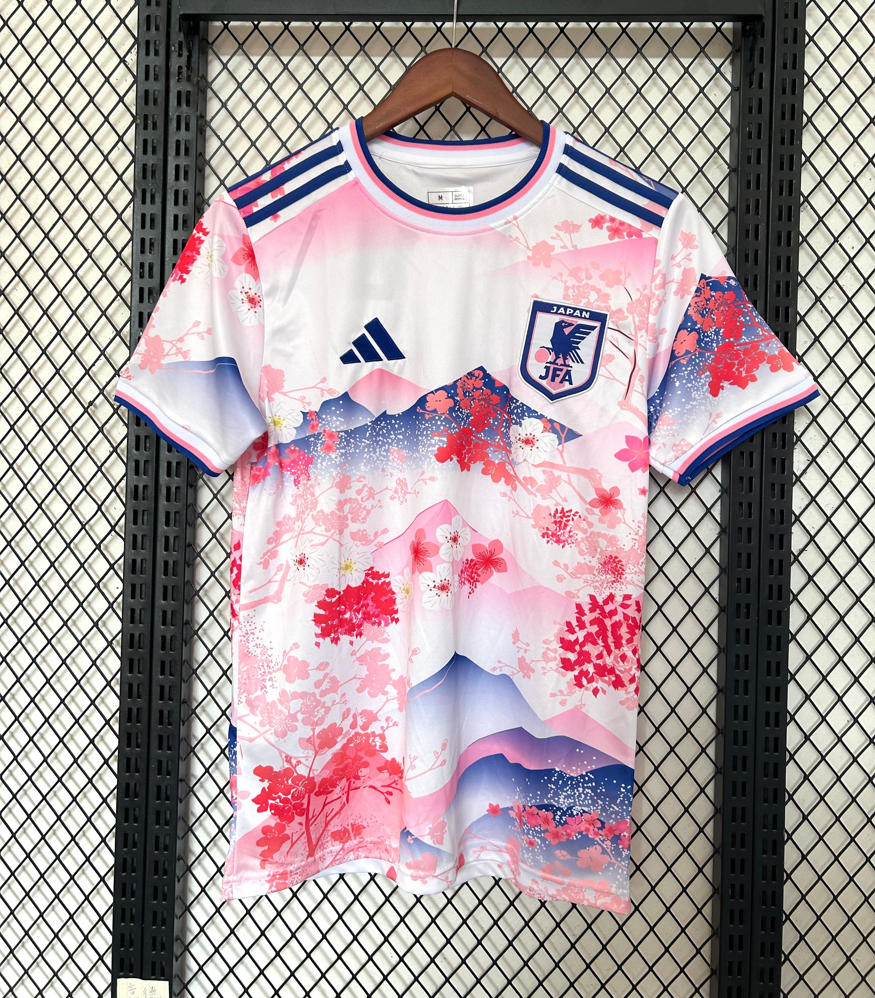Maglia Giappone Speciale rosa montagna primavera 2025
