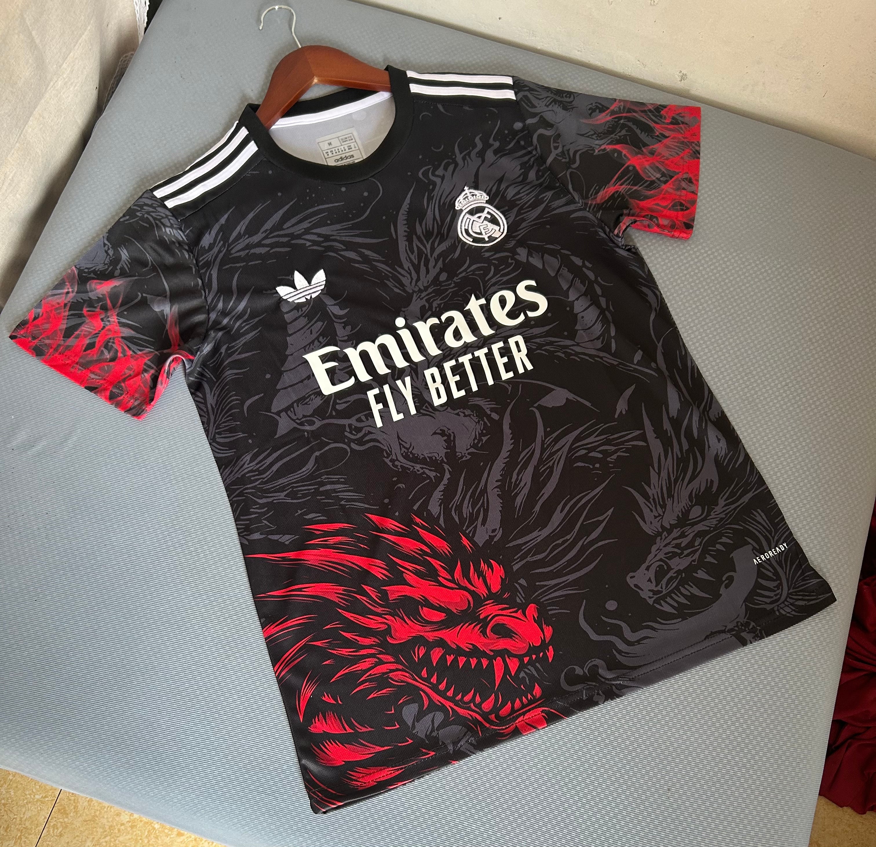 Maglia real madrid special 2024/25 rosso nera